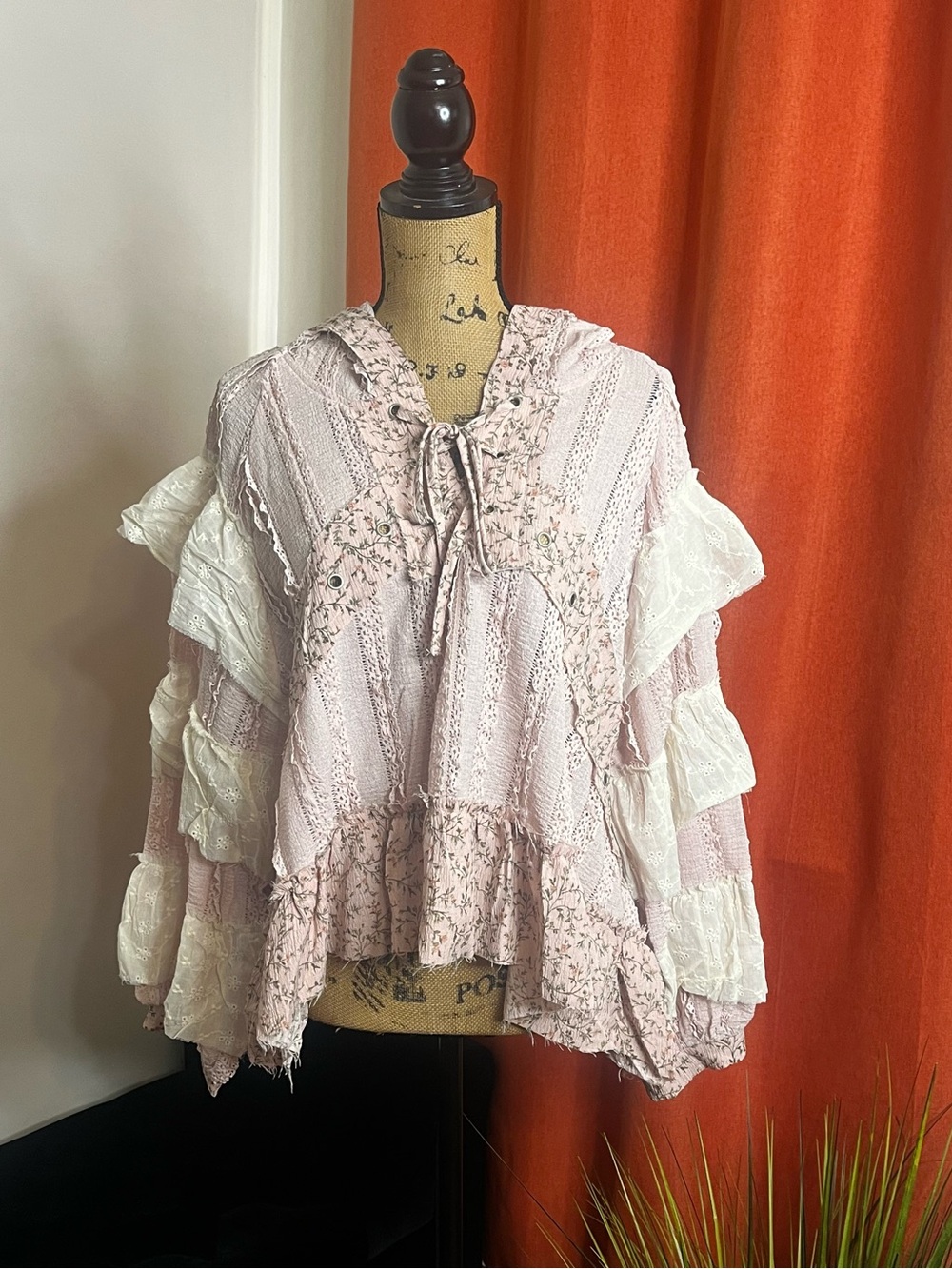 POL Boho Ruffle Lace & Floral Hoodie Peasant Top - Picture 2 of 7